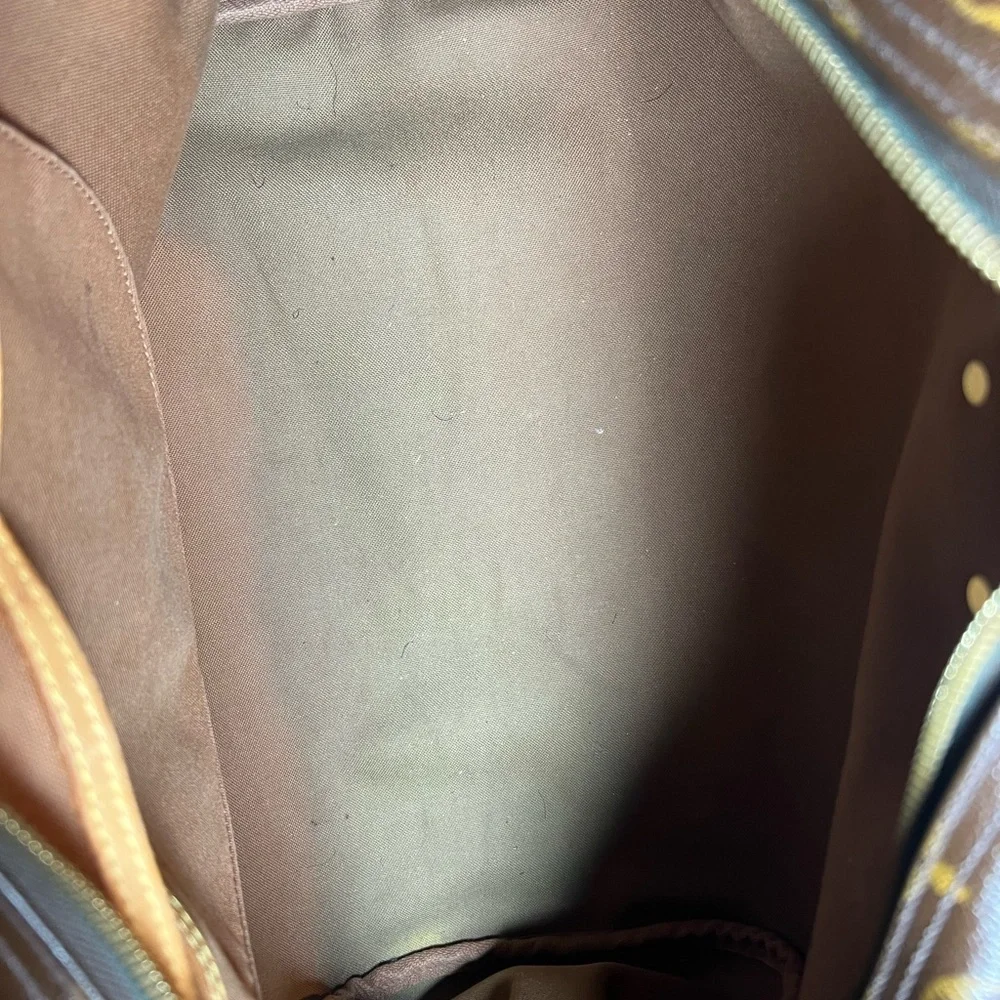 Louis Vuitton Monogram GM Shoulder Handbag - Picture 9 of 9